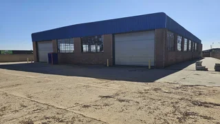 Standalone Warehouse available To Let in Chloorkop, Kempton Park