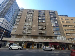 1 bedroom Apartment with Versatile Layout