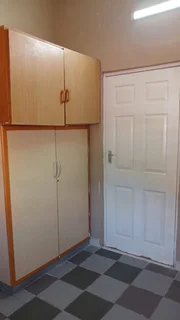 Secure 2-bedroom And 1-Bathroom House In Saffron Hill, Havenside