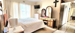 Spacious 4-Bedroom Home with Pool, Lapa &amp; Separate batchelor flat close to schools