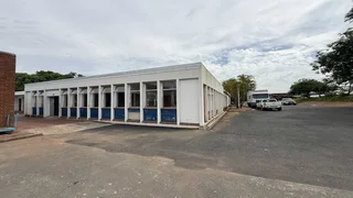 Commercial Property To Let in Tongaat