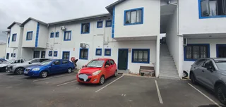 Spacious 3 bedroom apartment in secure complex in Sunford for Sale