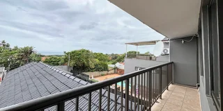 Spacious 1 Bedroom Upstairs Cottage - Durban North