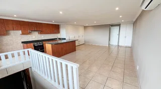 Spacious 1 Bedroom Upstairs Cottage - Durban North