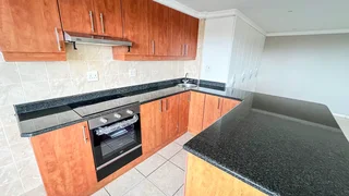 Spacious 1 Bedroom Upstairs Cottage - Durban North