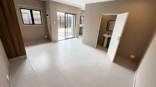 Spacious Modern Studio Cottage - Durban North