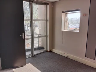 265 Square meter Office unit to let in Centurion central