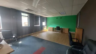 118m² square meter office unit for sale in Lyttelton Manor