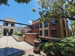153 sqm Office To Let - Menlyn - includes an attractive 2-month rent-free incentive