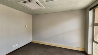 471 square meter Office to let in Centurion Central with main road access