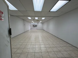 Prime Ground Floor Unit to Let - 600 Louis Botha Avenue, Bramley, Johannesburg