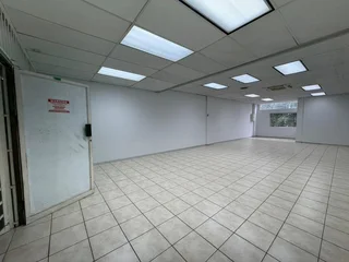 Prime Ground Floor Unit to Let - 600 Louis Botha Avenue, Bramley, Johannesburg