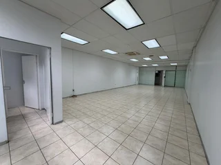 Prime Ground Floor Unit to Let - 600 Louis Botha Avenue, Bramley, Johannesburg