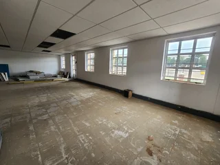 348 sqm Office To Let – Erasmuskloof – Customisable White-Box Space