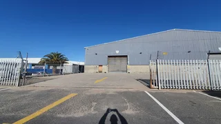 5977m² Warehouse TO LET in new development in Montague Gardens
