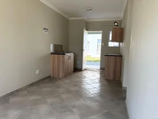 Modern 2-Bedroom Ground Floor Apartment – Secure, Stylish &amp; Effortlessly Convenient