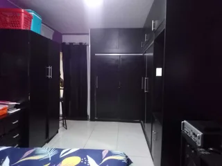 Neat and Move-In-Ready! Prime Durban Central Apartment! Well-maintained building - Close to ameni...