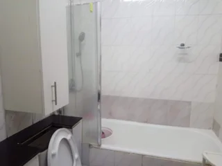 Neat and Move-In-Ready! Prime Durban Central Apartment! Well-maintained building - Close to ameni...