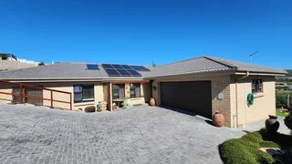 House For Sale in Seemeeu Park, Mossel Bay