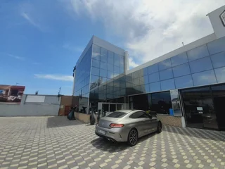 Prime Commercial Building available to let in Pinetown