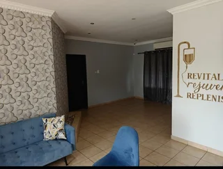 Prime Commercial Space Available to Let in La Lucia.