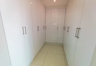 Stunning Townhouse in Izinga