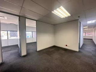 169m² Office To Let In Cape Town Sea And Mountain Views