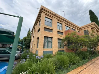 First Floor Office Space to Let in Midridge Park, Midrand