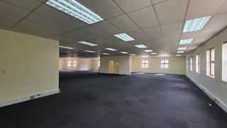 2,000 Square meter office unit to let in Highveld with highway access