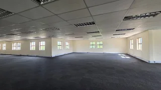 2,000 Square meter office unit to let in Highveld with highway access