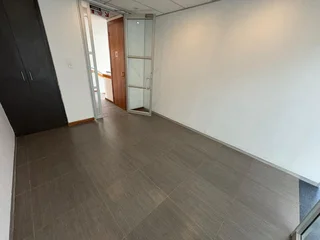 First Floor Office Space to Let in Midridge Park, Midrand