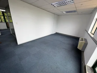 First Floor Office Space to Let in Midridge Park, Midrand