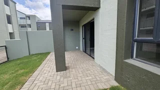 Spacious, secure &amp; modern living