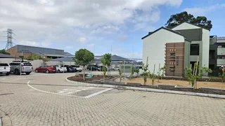 Spacious, secure &amp; modern living