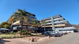 236 sqm office to Let in Bedfordview