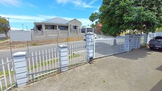 Prime location with high visibility and ample versatility