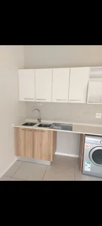 Secure 1-Bedroom And 1-Bathroom Apartment In Benacre Lane, Modderfontein