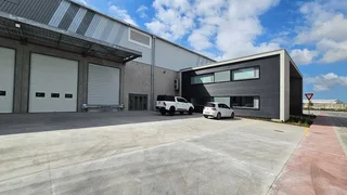 2945m2 AAA-Grade Warehouse To Let in Blackheath Industrial