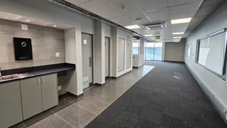 2945m2 AAA-Grade Warehouse To Let in Blackheath Industrial