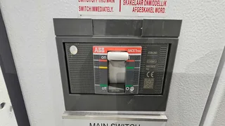 2945m2 AAA-Grade Warehouse To Let in Blackheath Industrial