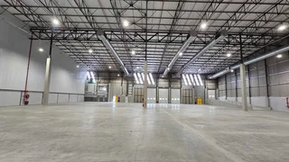 2945m2 AAA-Grade Warehouse To Let in Blackheath Industrial