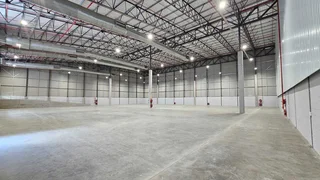 2945m2 AAA-Grade Warehouse To Let in Blackheath Industrial