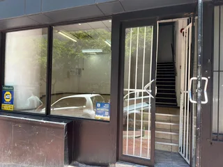 154m² Retail Space To Let In Cape Town With High Visibility