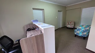 60 sqm Office To Let – Menlo Park – High-Visibility Main Road Location