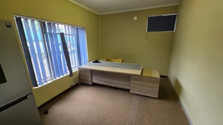 60 sqm Office To Let – Menlo Park – High-Visibility Main Road Location