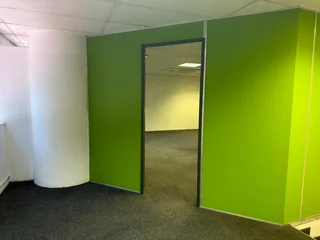 154m² Retail Space To Let In Cape Town With High Visibility