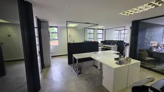 150sqm Office To Let – Menlo Park – Modern Glass-Fitted Unit With Prime Visibility