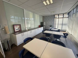 897sqm Office Block For Sale – Die Hoewes – Prime Jean Avenue Exposure