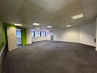 154m² Retail Space To Let In Cape Town With High Visibility