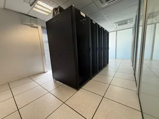 897sqm Office Block For Sale – Die Hoewes – Prime Jean Avenue Exposure